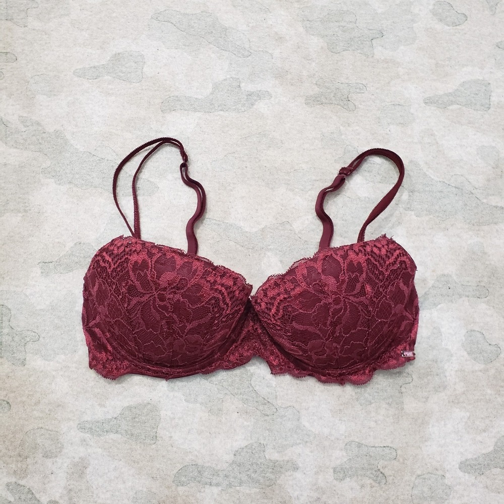 PINK Victoria's Secret Bra‎ Women's 32C Red Date Push Up Underwire Lace